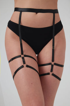 Christine - Strappy Garterbelt Blushing - Black