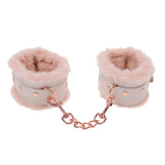 Sportsheets – S&M Peaches ‘n CreaMe Fur Handcuffs – Cream